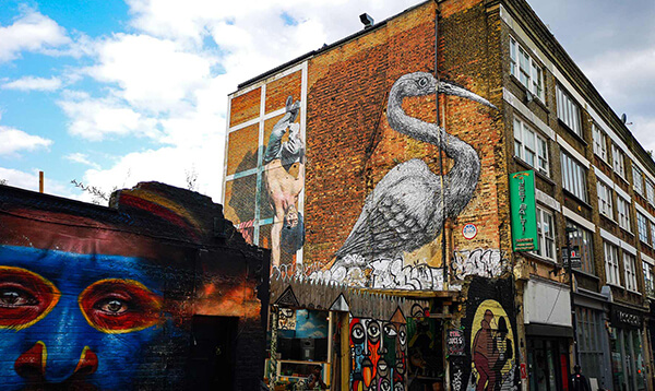 سرگرمی های لندن تماشای هنرهای خیابانی
