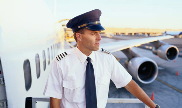 خلبان و مهندس پرواز - شغل های پردرآمد انگلیس